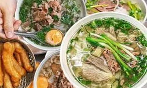 Vì sao phở Hà Nội hay bán hết trước giờ trưa?