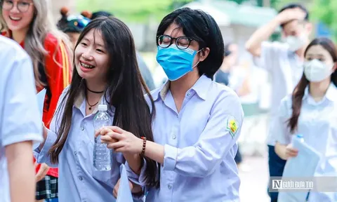 Điểm chuẩn đại học 2026 "nóng" từ hôm nay: Loạt trường bắt đầu công bố