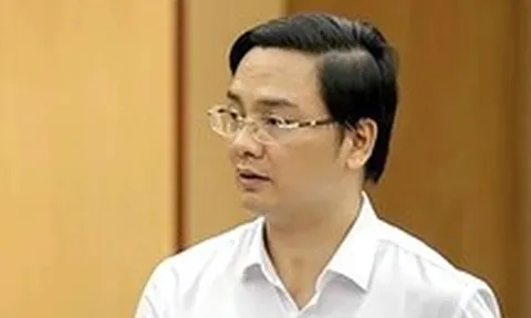 Tạm đình chỉ công tác Giám đốc Sở GD-ĐT tỉnh Tuyên Quang Vũ Đình Hưng