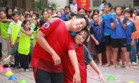 Ngày hè 'hết nước chấm' trổ tài nấu ăn, thi tìm kiếm tài năng nhí và viết chữ đẹp