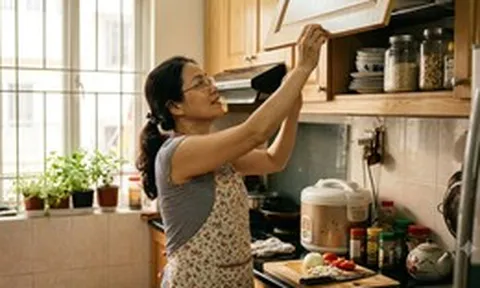 6 món đồ không nên đặt phía trên bếp để bảo vệ sức khỏe