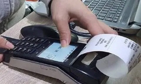 Hóa đơn từ máy tính tiền sai tên, địa chỉ, có phải lập lại?