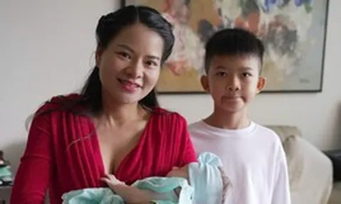 Tina Yuan làm đầy tháng cho con gái ở Singapore, mâm cỗ đậm nếp Việt