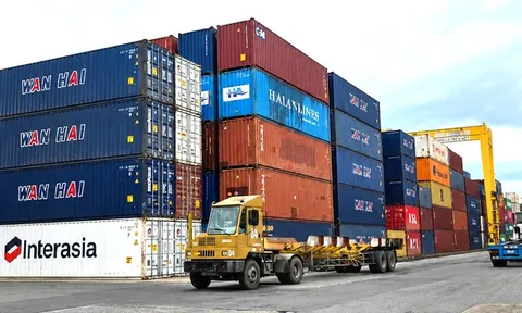 Trung chuyển 24 giờ nhưng thủ tục 5 ngày, Đà Nẵng phải gỡ nút thắt nào?
