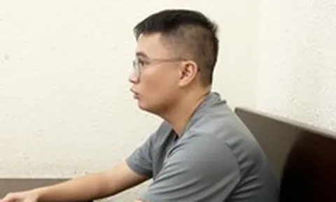 Giáo viên bị bắt vụ điểm 10 toán bất thường ở Trường chuyên Tuyên Quang: Mỗi phòng thi chỉ vào 2-3 phút