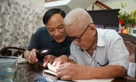 Từ Hà Nội vào Quảng Ngãi gặp y sĩ 96 tuổi tìm câu chuyện về người cha liệt sĩ