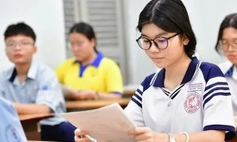Thi lớp 10 nếu không có ngoại ngữ, bạn đọc vừa vui vừa buồn