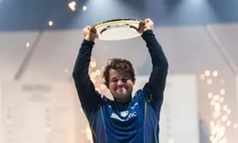 Xem kỳ thủ Carlsen ‘thí Hậu’ để giành chức vô địch  Esports World Cup