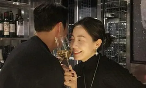 Cựu thành viên nhóm T-ara khoe khoảnh khắc hẹn hò ngọt ngào với chồng sắp cưới