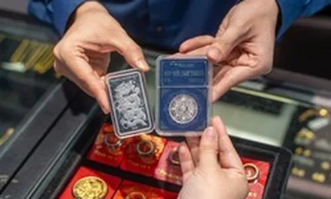 Giá bạc sáng ngày 17/8 tại DOJI, Bảo Tín Mạnh Hải, Phú Quý, Sacombank tăng bao nhiêu?