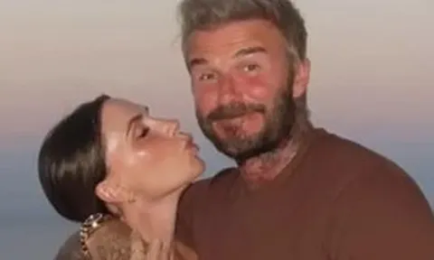Vợ chồng Beckham lại gây sốt