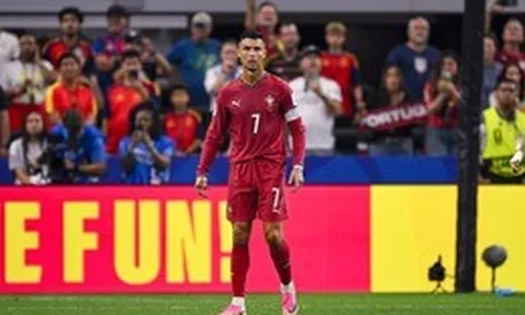 Ronaldo bất ngờ tiết lộ chuyện sắp giải nghệ