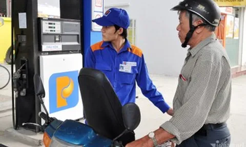 Giá xăng dầu hôm nay 18/8: Thế giới đi lên, trong nước chờ điều chỉnh