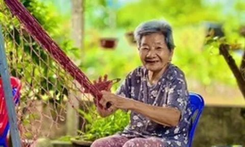 Những người giữ nghề đan võng gần trăm năm ở Quảng Ngãi