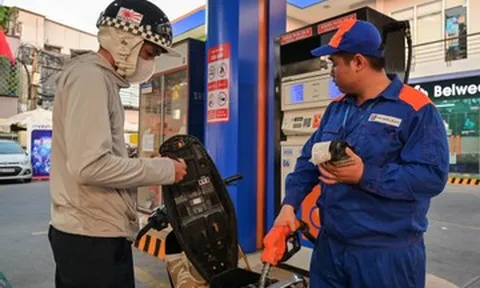 Giá xăng dầu hôm nay 19/8: Thế giới tiếp đà tăng, trong nước sắp điều chỉnh