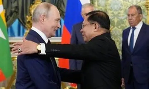 Tổng thống Myanmar Min Aung Hlaing gặp ông Putin