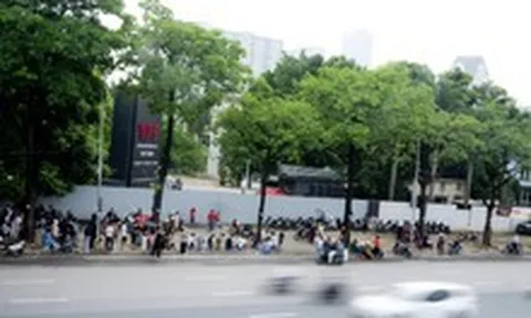 9 tiếng trước trận bán kết ASEAN Cup: Mỹ Đình nhộn nhịp, CĐV xếp hàng từ sớm mua vé xem ĐT Việt Nam đấu Malaysia