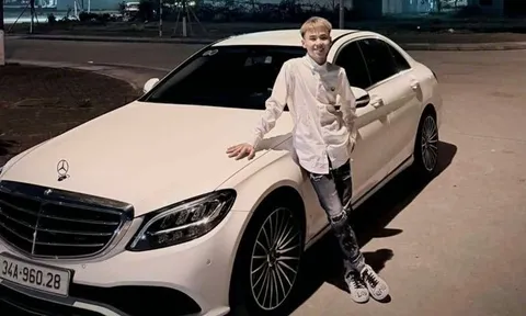 Chàng trai vượt khó từ gia đình khó khăn đến mua Mercedes tuổi 18