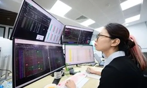 Thanh khoản chứng khoán vẫn èo uột, VN-Index lại đi lùi