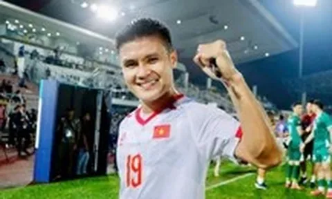 HLV Kim Sang Sik thay gần nửa đội hình xuất phát đấu với Malaysia