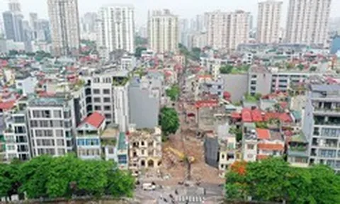 Tăng tốc phá dỡ mặt bằng, mở rộng ngõ 381 Nguyễn Khang hơn 4 lần