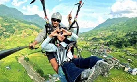 2,19 triệu cho 15 phút bay trên ruộng bậc thang: Bay dù lượn ngắm mùa vàng Sapa thực sự diễn ra như thế nào?