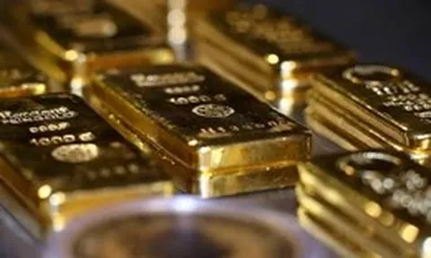 Đọc nhanh 20-8: Giá vàng tăng vọt 150 USD, vượt 4.500 USD/ounce; dầu tiếp đà đi lên