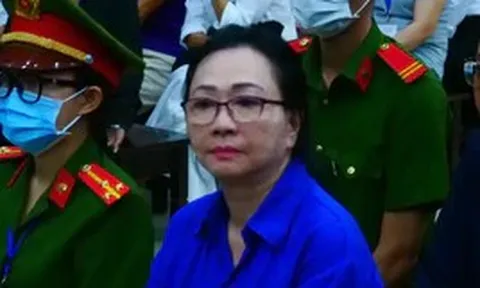 Ba món trang sức kim cương của bà Trương Mỹ Lan được bán với giá 25 tỷ đồng