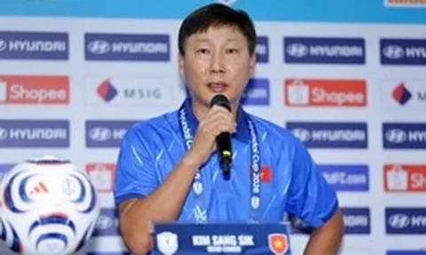 Trực tuyến (16h30): HLV Kim Sang Sik họp báo trước chung kết lượt đi gặp Thái Lan