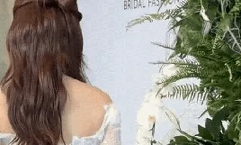 Vbiz có 1 đoá hoa càng bị đời vùi dập càng nở rộ, ông trời có thể lấy tất cả nhưng nhan sắc thì không