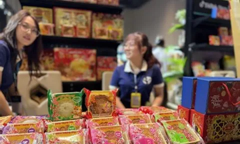 Bánh trung thu tăng 5.000-7.000 đồng/cái, người bán nói thẳng điều lo ngại