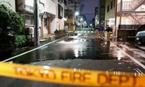 Động đất 5,8 độ rung chuyển Tokyo, ít nhất 37 người bị thương