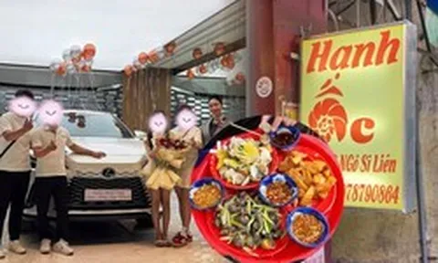 Chủ quán ốc nổi tiếng Hà Nội tậu Lexus RX350 cho con trai, khách ruột tấm tắc: "Chắc mình cũng đóng góp được cái vô lăng"