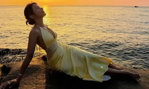 Phú bà yêu "hồng hài nhi" đẹp đôi nhất Việt Nam: Trầm mình ngoài biển suốt mùa hè, đổi lại visual "mặn chát"