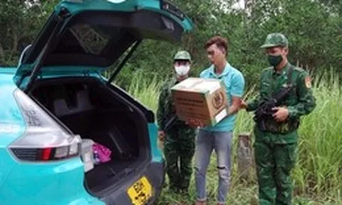 Truy đuổi, bắt ô tô công nghệ chở gần 20kg ma túy ở khu vực biên giới
