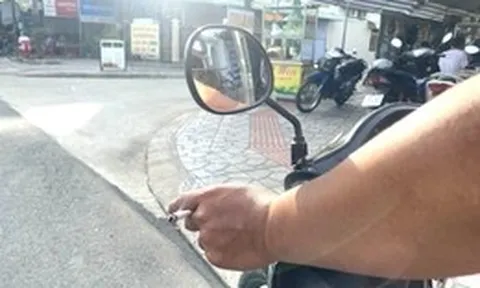‘Bạn tôi bị điếu thuốc còn đỏ lửa bay vào mắt, hư một bên mắt’