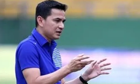 Chê HLV Hudson 'kém tài' so với Kim Sang Sik, chuyên gia Thái Lan kêu gọi Kiatisak trở lại