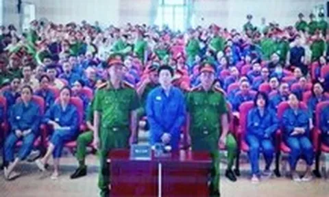 Vụ ma túy VN10: Đề nghị 9 án tử hình, An Tây 9-11 năm tù, Trúc Phương 6-7 năm tù, Chi Dân 7-8 năm tù
