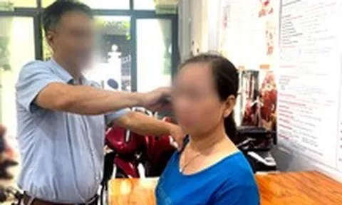 Chữa bệnh như 'Thần y': Khi thầy Đông bấm huyệt