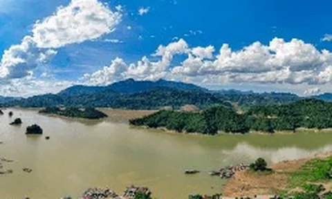 Việt Nam sở hữu 'túi nước khổng lồ' giữa Tây Bắc: dài 230 km, rộng gấp 16 lần hồ Tây, chứa 9,5 tỷ m³ nước, nay thành 'mỏ vàng' mới