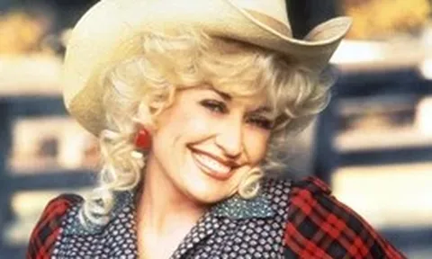 Tưởng nhớ biểu tượng thời trang Dolly Parton