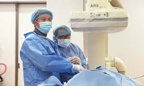 Trung tâm y tế Thuận An hội chẩn từ xa với Bệnh viện Thủ Đức cứu sống thanh niên nguy kịch