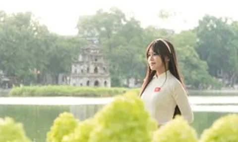 Con đường cẩm tú cầu tại hồ Gươm sốt rần rần cõi mạng