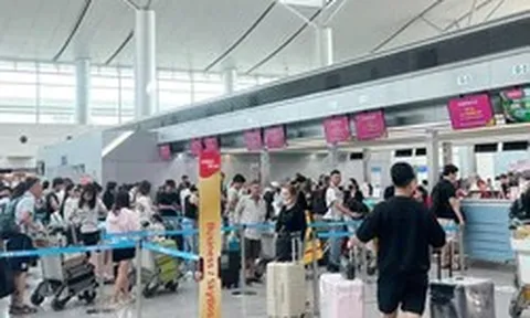 Sân bay Tân Sơn Nhất dự kiến phục vụ hơn 113.000 hành khách trong ngày 30-8