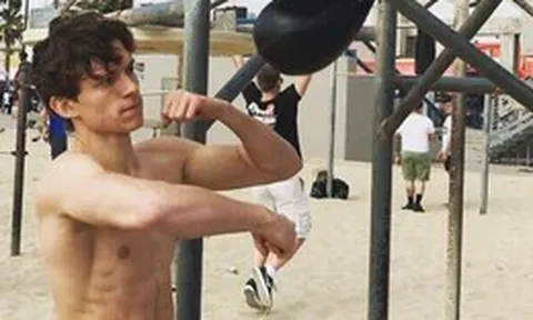 Phương pháp tập luyện đặc biệt của “Người Nhện” Tom Holland