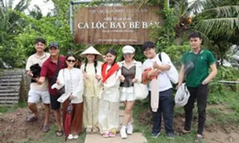 Du khách cười không ngớt vì trải nghiệm độc lạ ở cồn Sơn