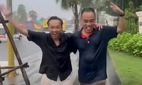 Cường Đô La ra đường tắm mưa: "Chỉ sợ về nhà vợ la"