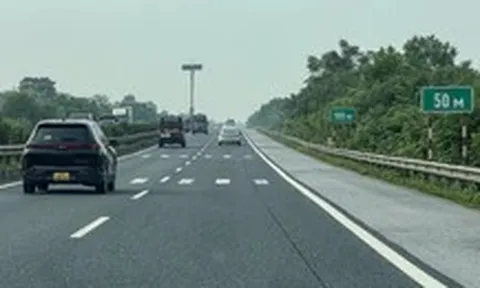 Phó thủ tướng: Đánh giá kỹ quy định khoảng cách an toàn, điều kiện thực tiễn và mức phạt
