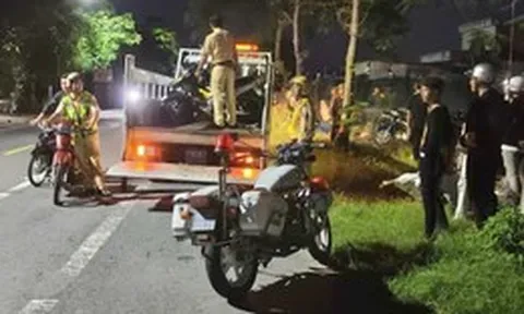 Ngăn chặn hàng chục thanh, thiếu niên tụ tập 'đi bão' ven biển Ba Động