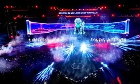 'Bùng nổ' cảm xúc trong đêm khai mạc Huế Wonderverse Music Fest 2026